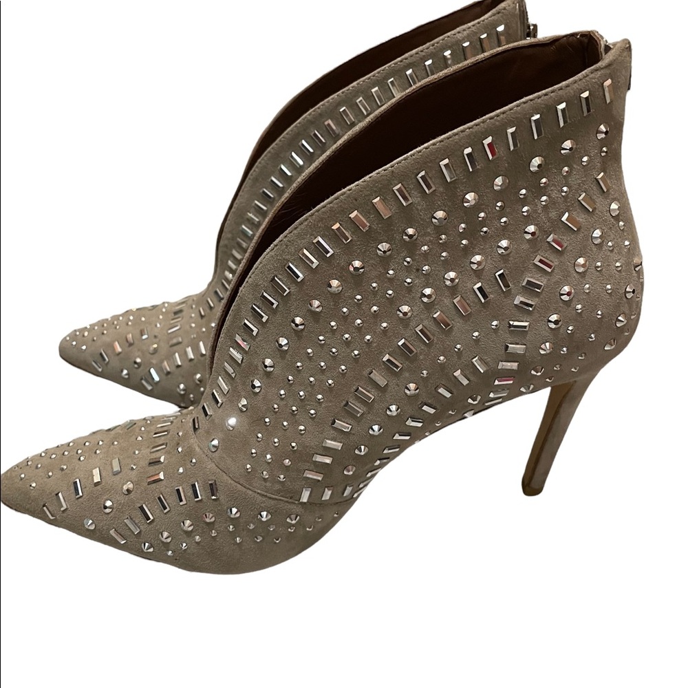 NWOT DONALD PLINER HEELS